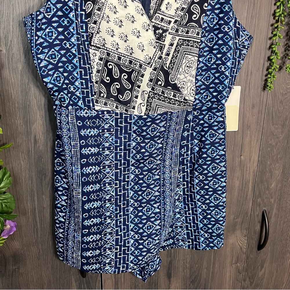 ~💙2/$40💙NWT C'Isa Sleeveless Paisley Patchwork Printed Romper Size Large - Picture 4 of 16